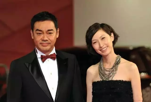 身為最美港姐，她卻嫁給窮小子，放棄事業助他成影帝，結婚18年不生子，依然恩愛無比！