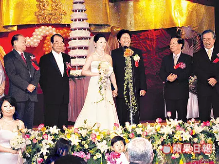 事業巔峰閃嫁!張鳳書為愛「隱退12年」最佳賢內助 夫家背景被挖出「不知她是本土劇一姊」