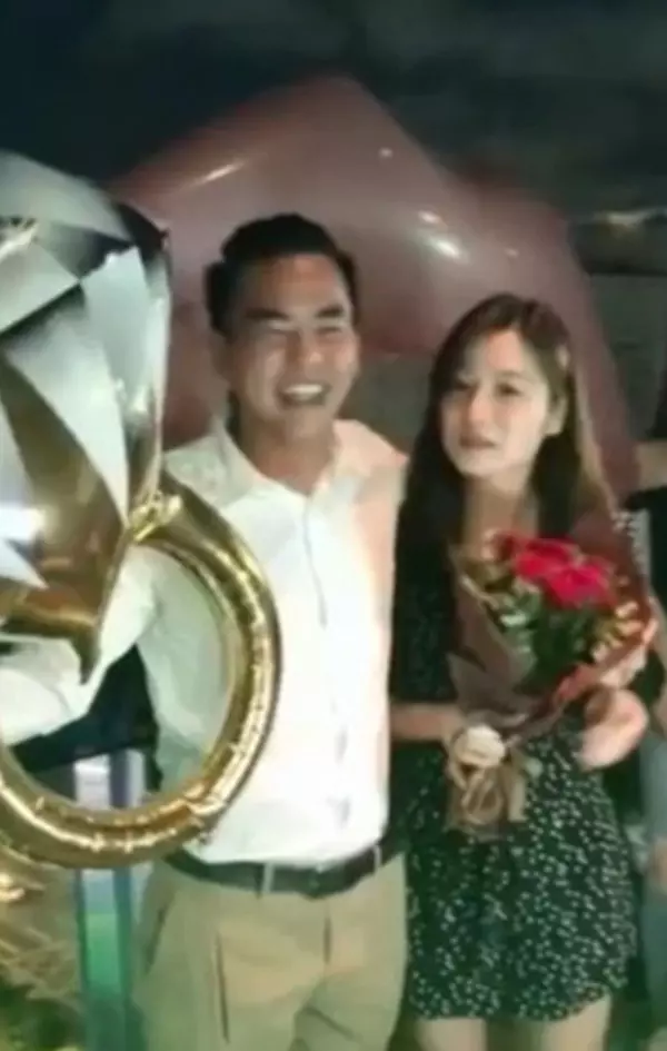 突然宣布閃婚!柯有倫「結婚只花1小時」娶學妹為妻 周杰倫立馬「送上新婚禮物」:這東西無價!