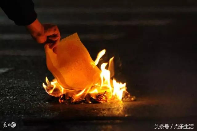 到老了,靠兒靠女,不如靠自己,讓人看得好心寒!