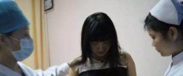 男孩娶個農村女孩,二十三年沒來例假,到醫院一檢查,他癱在地上