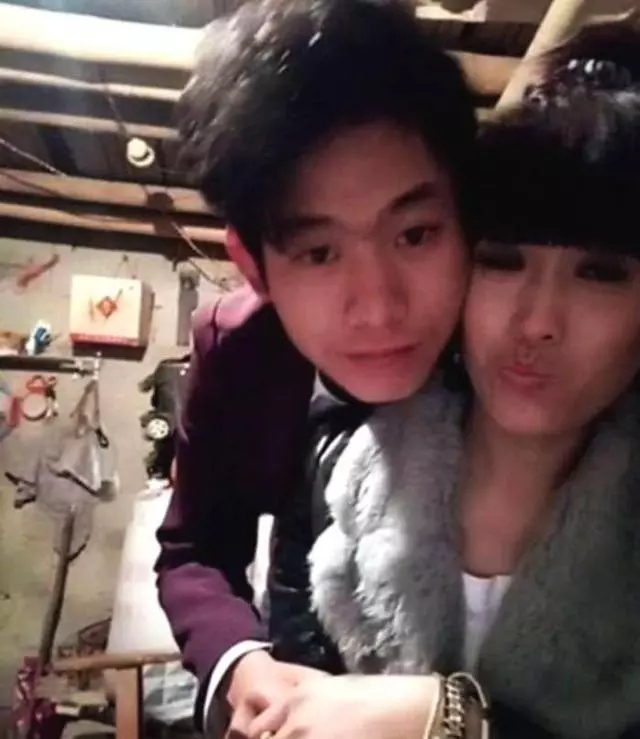 22歲小伙愛上49歲大姐,相愛一年,婚後生活讓大姐受不了!