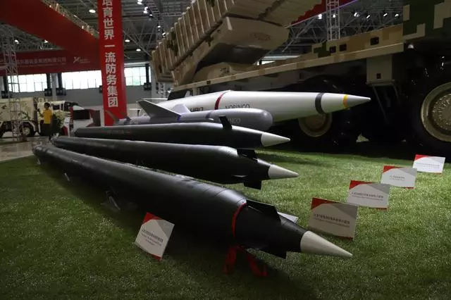 我們火箭軍彈道飛彈能否徹底打掉美日前線機場跑道