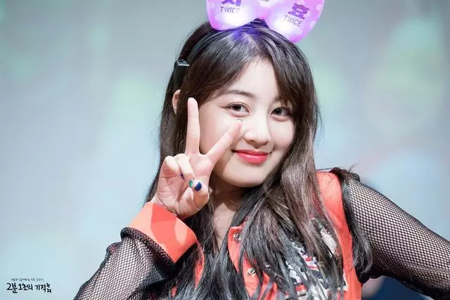 IZONE張元英,TWICE朴志效再強勢,也越不過BLACKPINK出身的她!