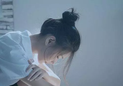 兒媳孕期想吃麻辣燙,婆婆下樓買,忘帶飯盒返回,發現兒子是禽獸