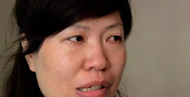 瞞著妻子給前妻買套房,妻子住院我賣房湊錢,醫生拿出遺書俺淚目