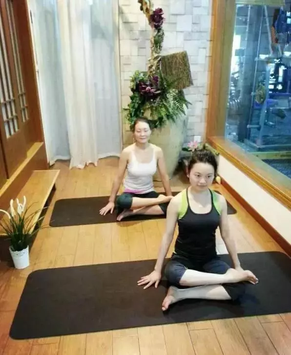 新手入門「瑜伽25式」,每天練一次,肩頸痠痛全消除!