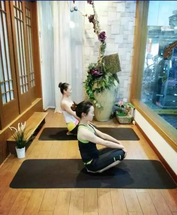 新手入門「瑜伽25式」,每天練一次,肩頸痠痛全消除!