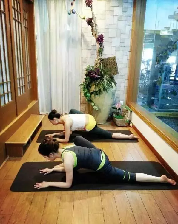新手入門「瑜伽25式」,每天練一次,肩頸痠痛全消除!