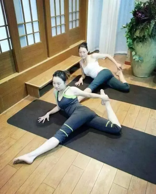 新手入門「瑜伽25式」,每天練一次,肩頸痠痛全消除!