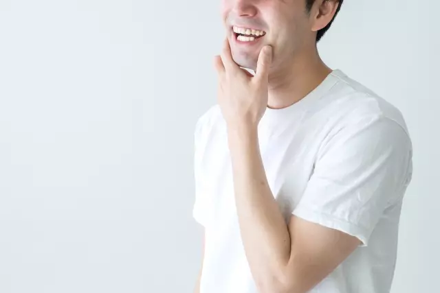 網戀1年約見面,看到女友的「真面目」後,他驚呆:「貨真價實!」