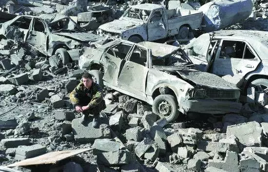 200多名平民死亡!美軍半島空襲失控,特朗普為了霸權窮兵黷武