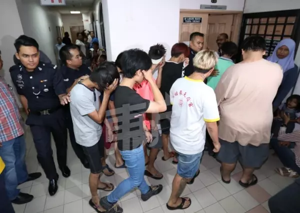 最新進展【華小義賣會廝殺案】14人全被控,8男被控謀.殺!