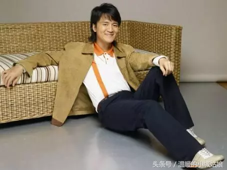 山寨明星瘋狂撈金,假楊冪拍一個廣告10萬,假汪峰年收入超600萬!!!