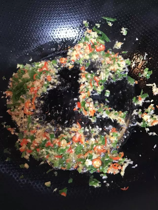 大排檔老闆:田螺這樣吃才是「行家」,鮮美不腥,一口一個停不下