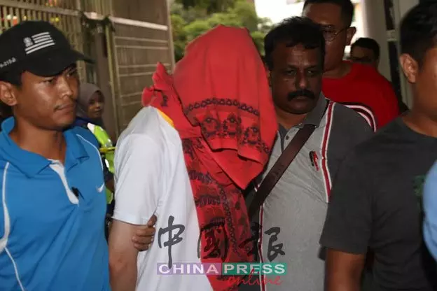 口舌之爭釀悲劇 老師錯手敲死妻子!