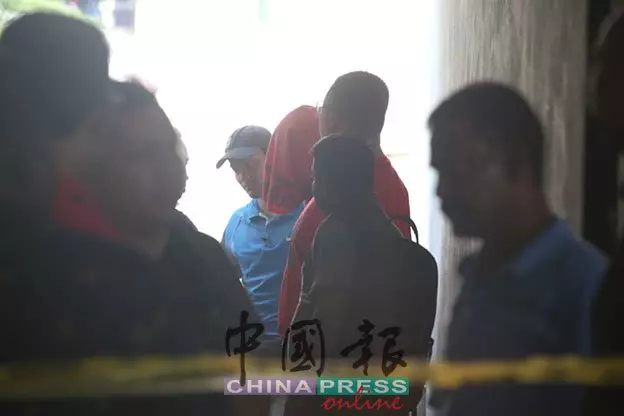 口舌之爭釀悲劇 老師錯手敲死妻子!