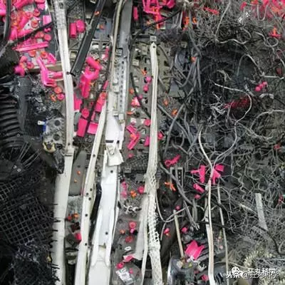 現實中的透視外掛:美國藝術家用垃圾做的名畫,騙過你的雙眼