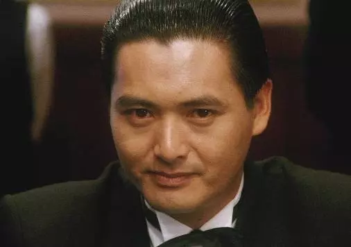 56億家產全部捐出,終生不與成龍合作,有6輛豪車卻從不炫富!