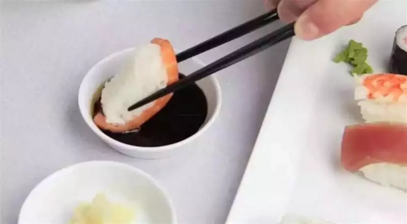 芥末怎麼蘸？吃生魚片什麼順序？竟然吃錯這麼多年日料_壽司！