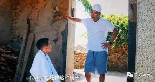陳小春微博發文,思念雙親恩情