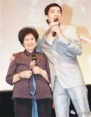 陳小春微博發文,思念雙親恩情
