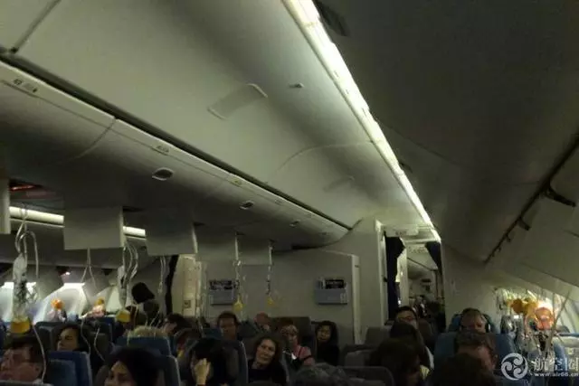 新加坡客機半夜機艙失壓緊急返航 海上盤旋1小時繞8圈放油