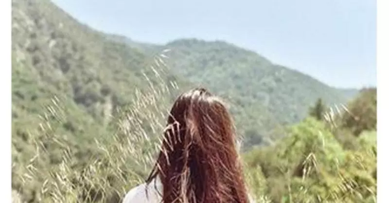 離婚一個月發現懷孕,回娘家看到一個人,我決定生下孩子