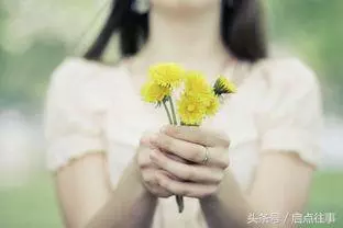 離婚一個月發現懷孕,回娘家看到一個人,我決定生下孩子
