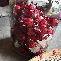 洛神花美顏養生酒,洛神花具有降血壓,養顏,補血等的功效