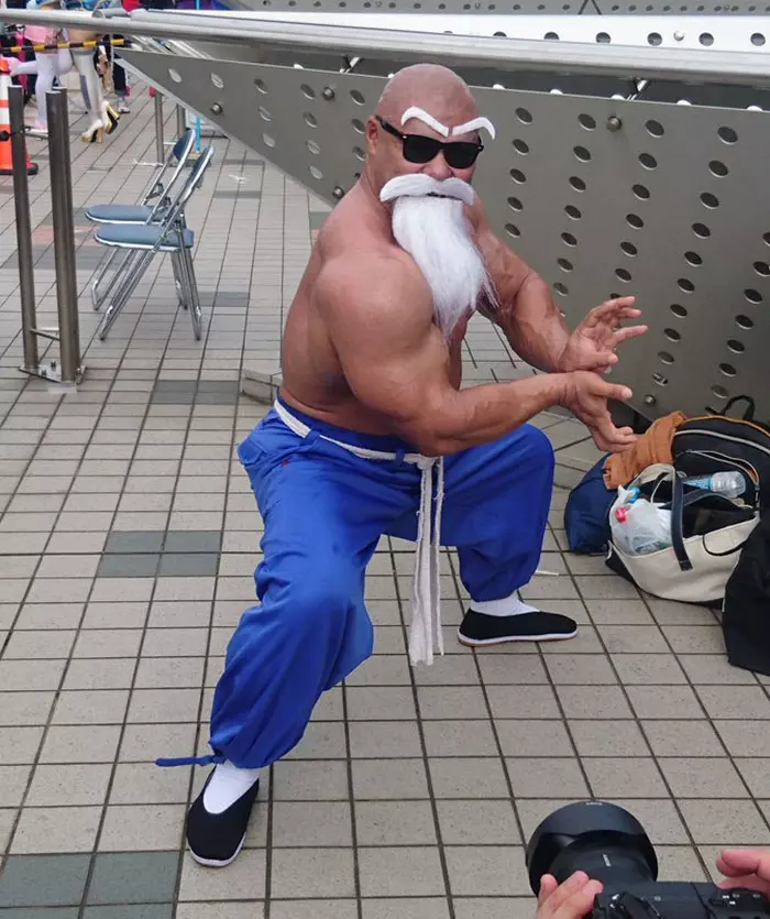 日本神人Cosplay地球最強「狂暴龜仙人」,一出現就霸氣震撼全場!