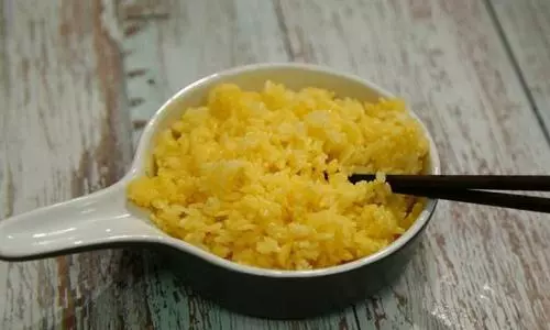 做蛋炒飯時,先炒飯還是先炒雞蛋?這1步都錯了,難怪炒得難吃