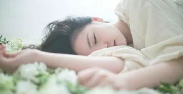 公公的一段話,讓我沒有猶豫的爬上了他的床,婆婆撞見卻沒有責怪我