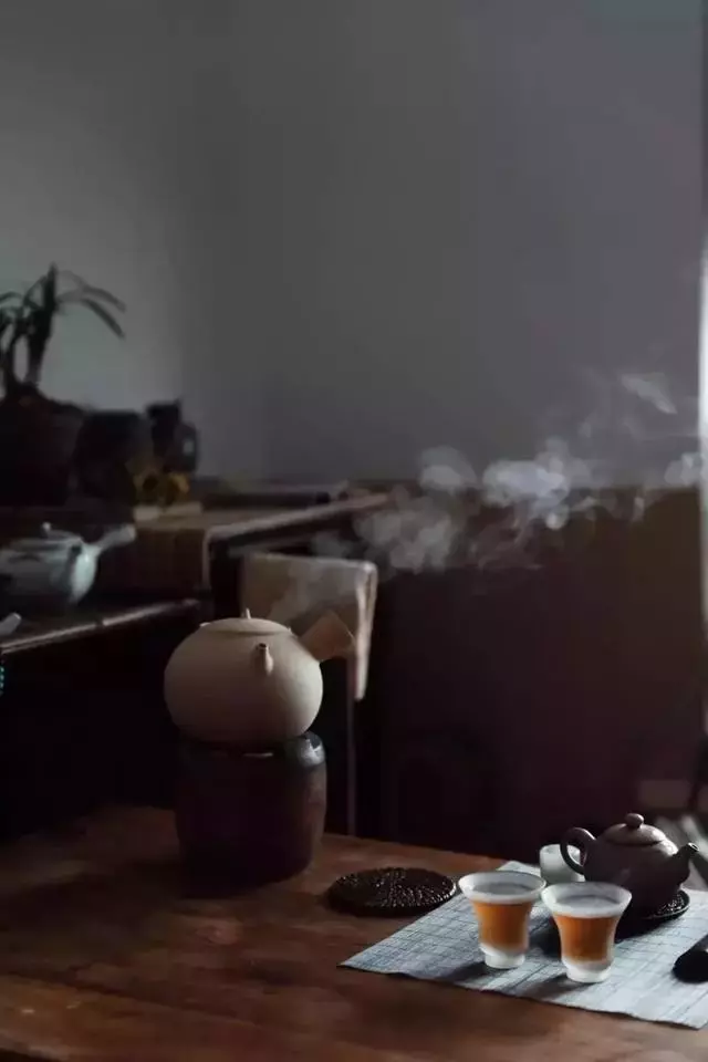 真正供養生命的東西,是思想,是精神,是靈魂,是內心的繁華似錦