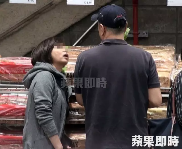離婚5年冒桃花!于美人前夫「摟深V熟女買菜」狂放閃 她霸氣「帶兒子現身回應」前夫卻忙求饒