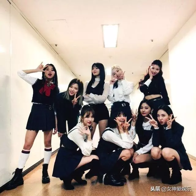 TWICE巡演幕後故事登電影院!三面螢幕打造立體感