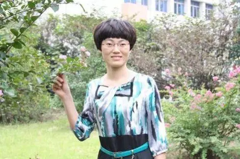 小叔子車禍,丈夫非讓俺辭職照顧,偶然打開衣櫃,俺才知丈夫畜生