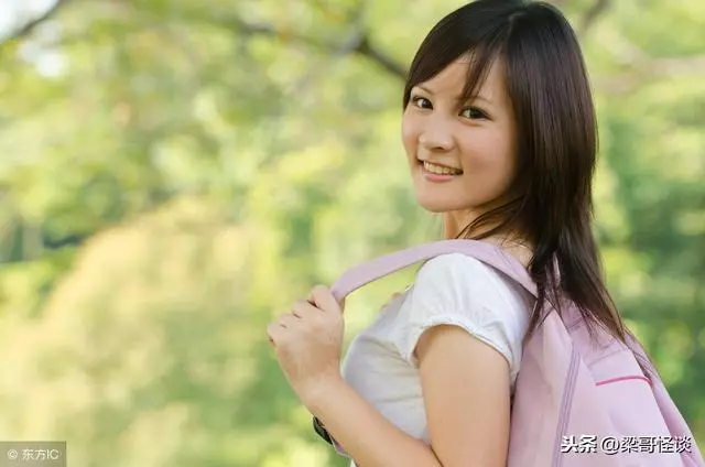 女兒為救乞丐失去一條腿,五年後門口來了一排豪車,母親樂了