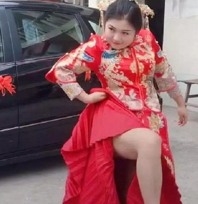 這位新娘火了,卻不是因為顏值,而是因為她的腿!