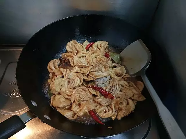 這菜不值錢,曾經人們把它當「肉」吃,蛋白質是牛肉的4倍,好吃