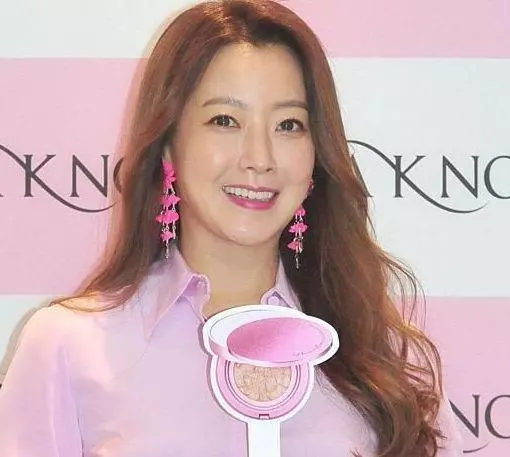 盤點整容失敗的女星:金喜善假體掉下來,而她半張臉徹底毀掉了!
