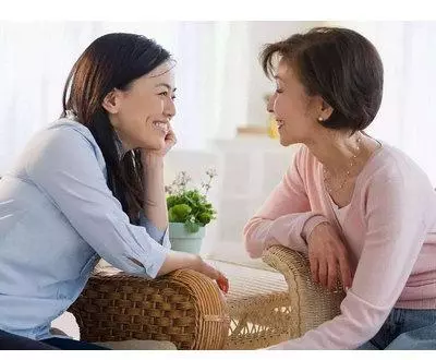 結婚後,婆婆待我親如母女,姐姐來我家吃頓飯,她掀翻桌子,以死相逼我離婚!