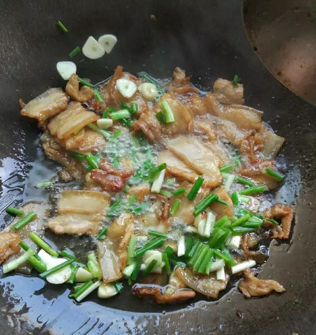 這菜,補鈣健腦抗衰老,鈣含量是雞蛋的8倍,是核桃的18倍