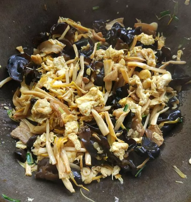 這菜,補鈣健腦抗衰老,鈣含量是雞蛋的8倍,是核桃的18倍