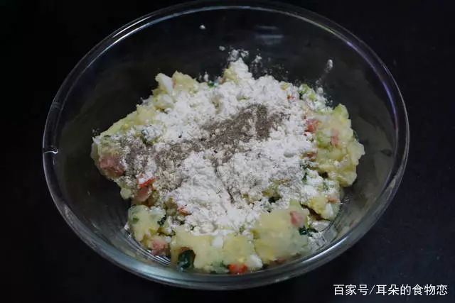 外酥里嫩的鮮蔬土豆餅,早餐孩子吃了兩個,剩下的老公全包圓了!