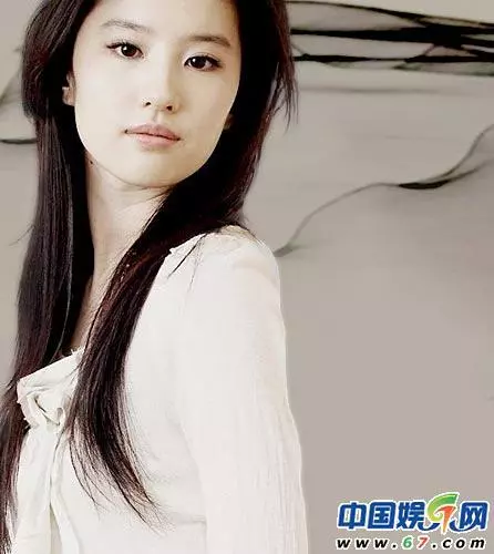 曾被有錢老男人糟蹋的清純玉女!
