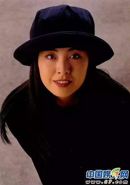 曾被有錢老男人糟蹋的清純玉女!