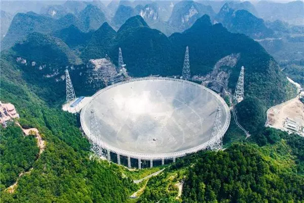 宇宙很大,那科學家是怎麼「量」出來的?