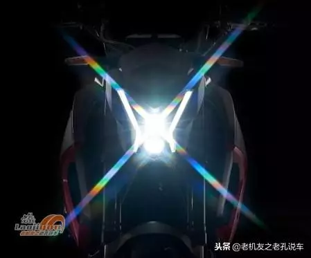 摩瑞MV-900官方圖放出,V2水冷,強勁的心臟配了一副彆扭的外觀