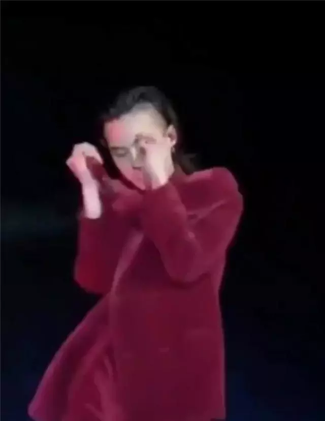 入伍還被黑,權志龍的老婆也只能瑟瑟發抖,能不能放過這孩子